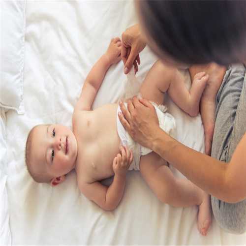代怀-上海代孕生儿子价格_婴儿疝气有哪些症状